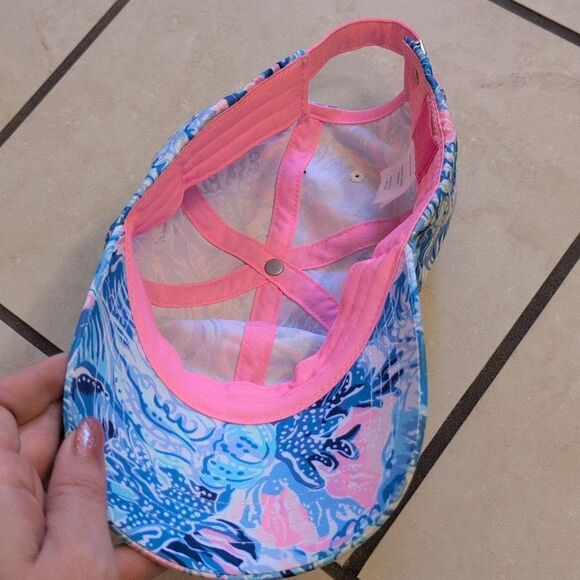 Lilly Pulitzer Run Around Hat Shade Seekers Saltwater Blue Pink Coral Print main image 5